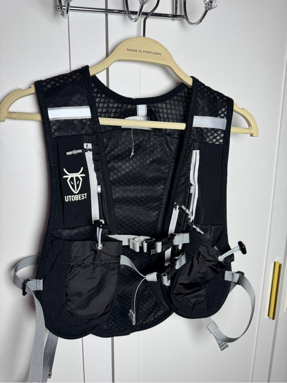 Black Lightweight Running Vest Pack